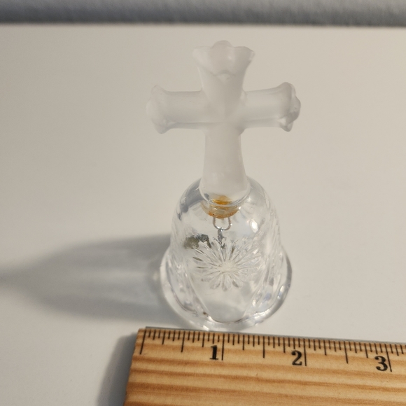 Vintage LaVie CROSS CRYSTAL BELL 24% LEAD.  NEW IN BOX. - Picture 5 of 7